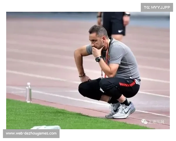 佩雷拉站立打击风格华丽震撼赢得全球拳迷尊敬与热烈赞誉